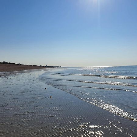 Luxury Georgian Home, Hot Tub, Sea View, Private Garden, Sleeps 6 Bognor Regis Bagian luar foto
