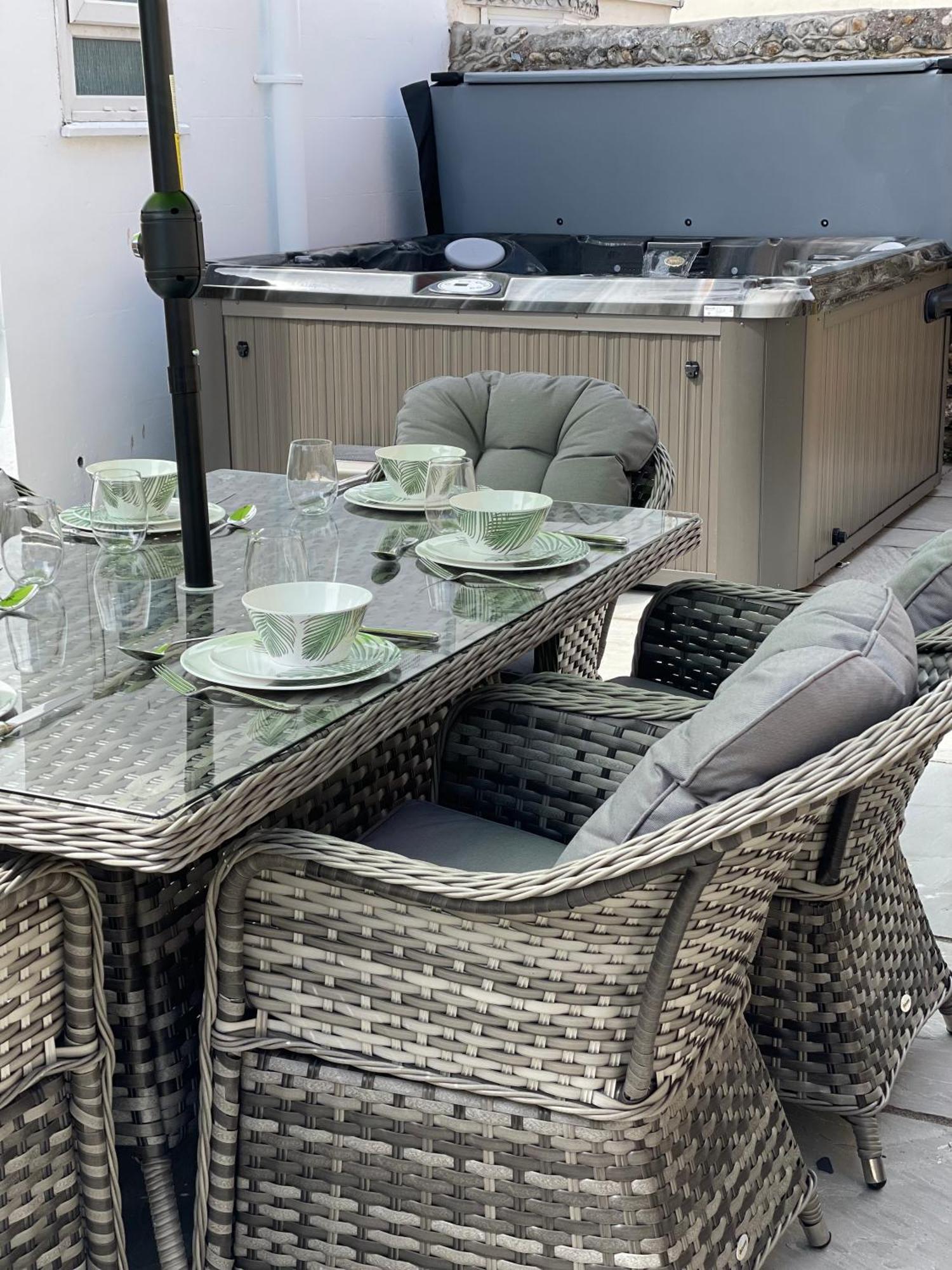 Luxury Georgian Home, Hot Tub, Sea View, Private Garden, Sleeps 6 Bognor Regis Bagian luar foto