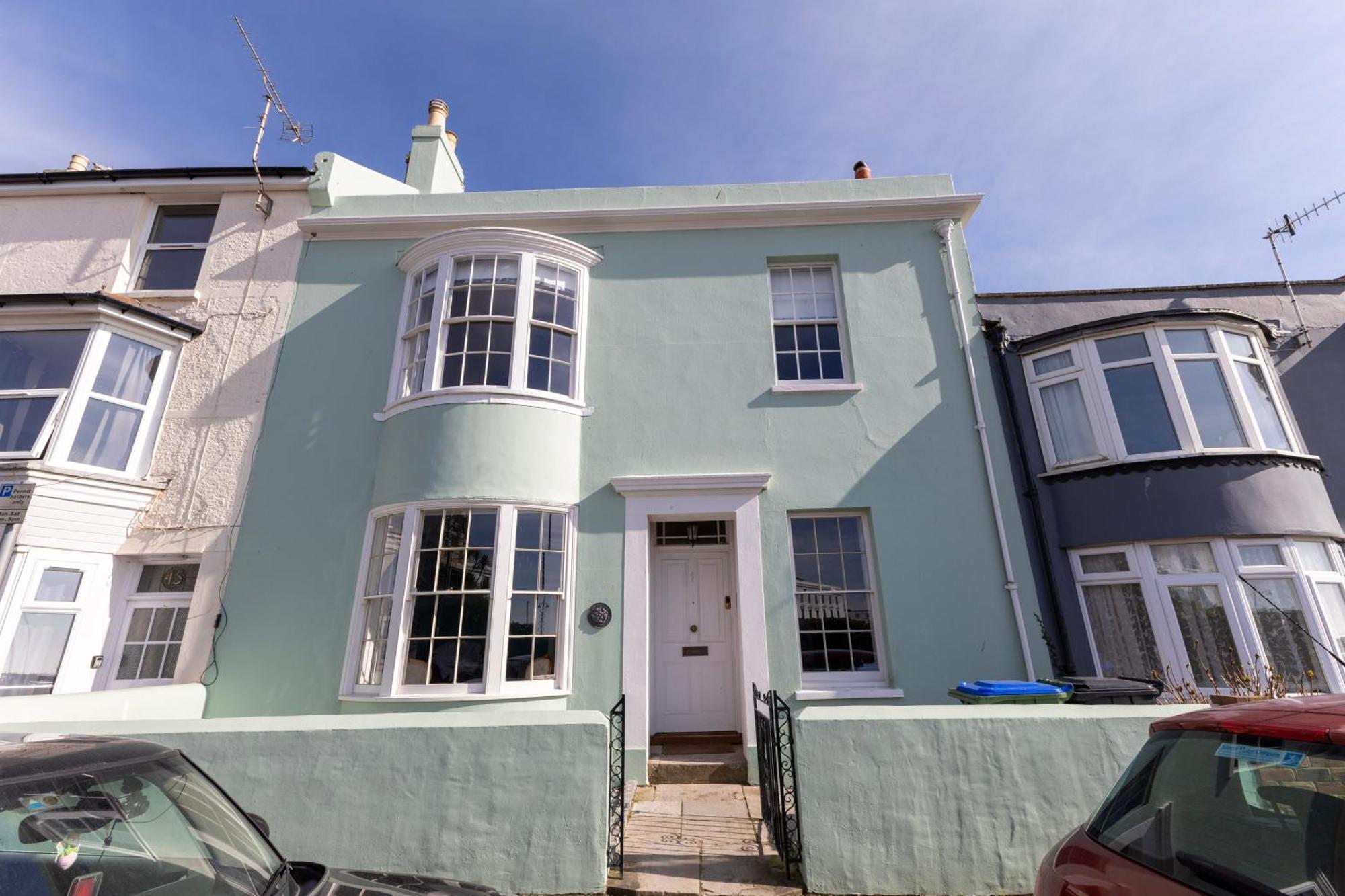 Luxury Georgian Home, Hot Tub, Sea View, Private Garden, Sleeps 6 Bognor Regis Bagian luar foto